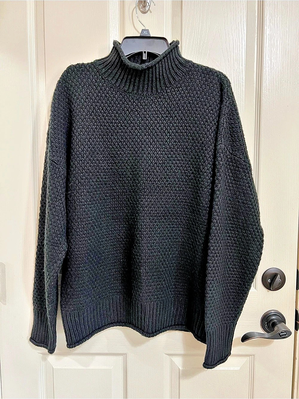 ZESICA Black Turtleneck Sweater